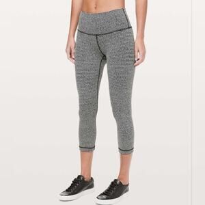 Lululemon Wunder Under Crop (High-Rise) *23" Teeny Tooth White Black Size 10